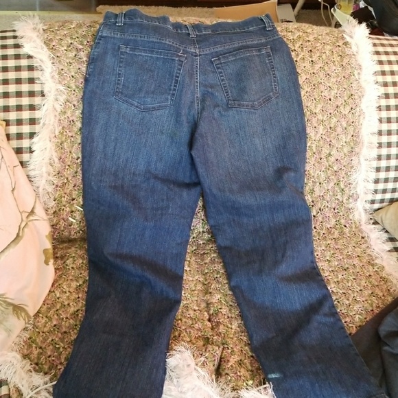 Jeans - Picture 3 of 3